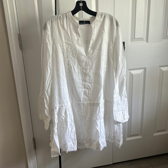 White Ophelia Coverup POMANDER PLACE - Picture 6 of 12